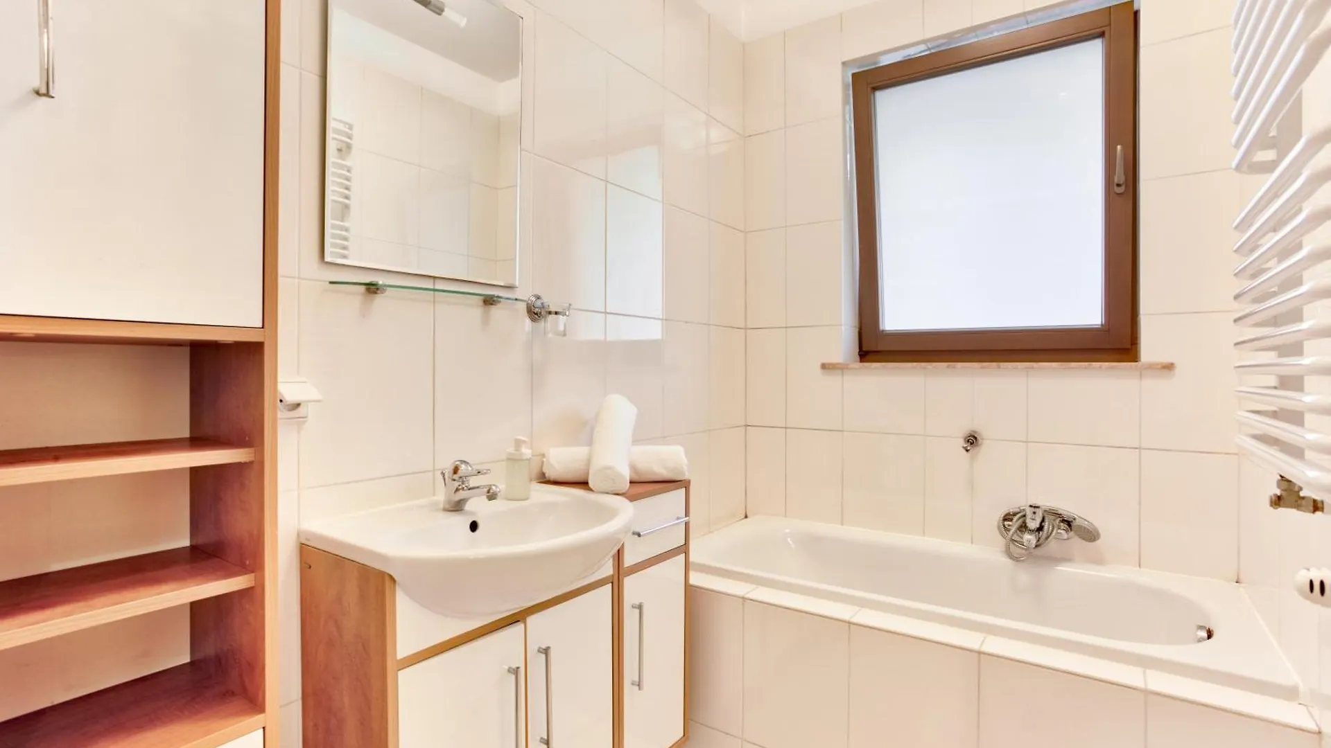 קרקוב Tyzenhauz Apartments Lobzowska Street